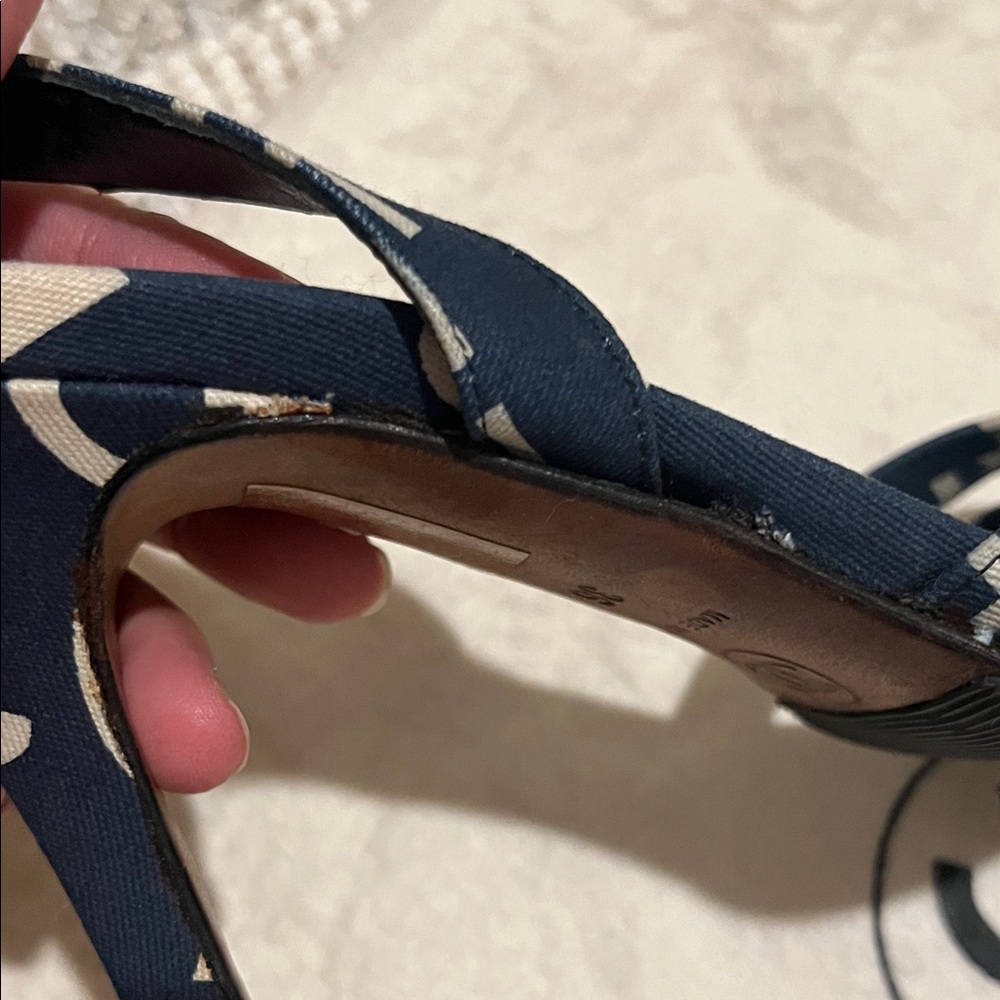 CHANEL Dark Blue and White Heels - Picture 11 of 13